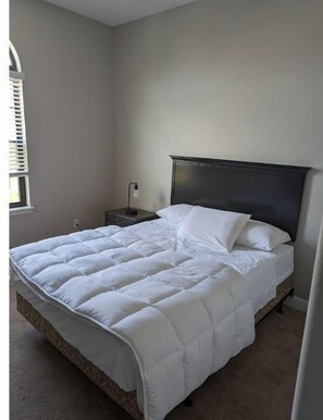 3 bedrooms, iron/ironing board, free WiFi, bed sheets