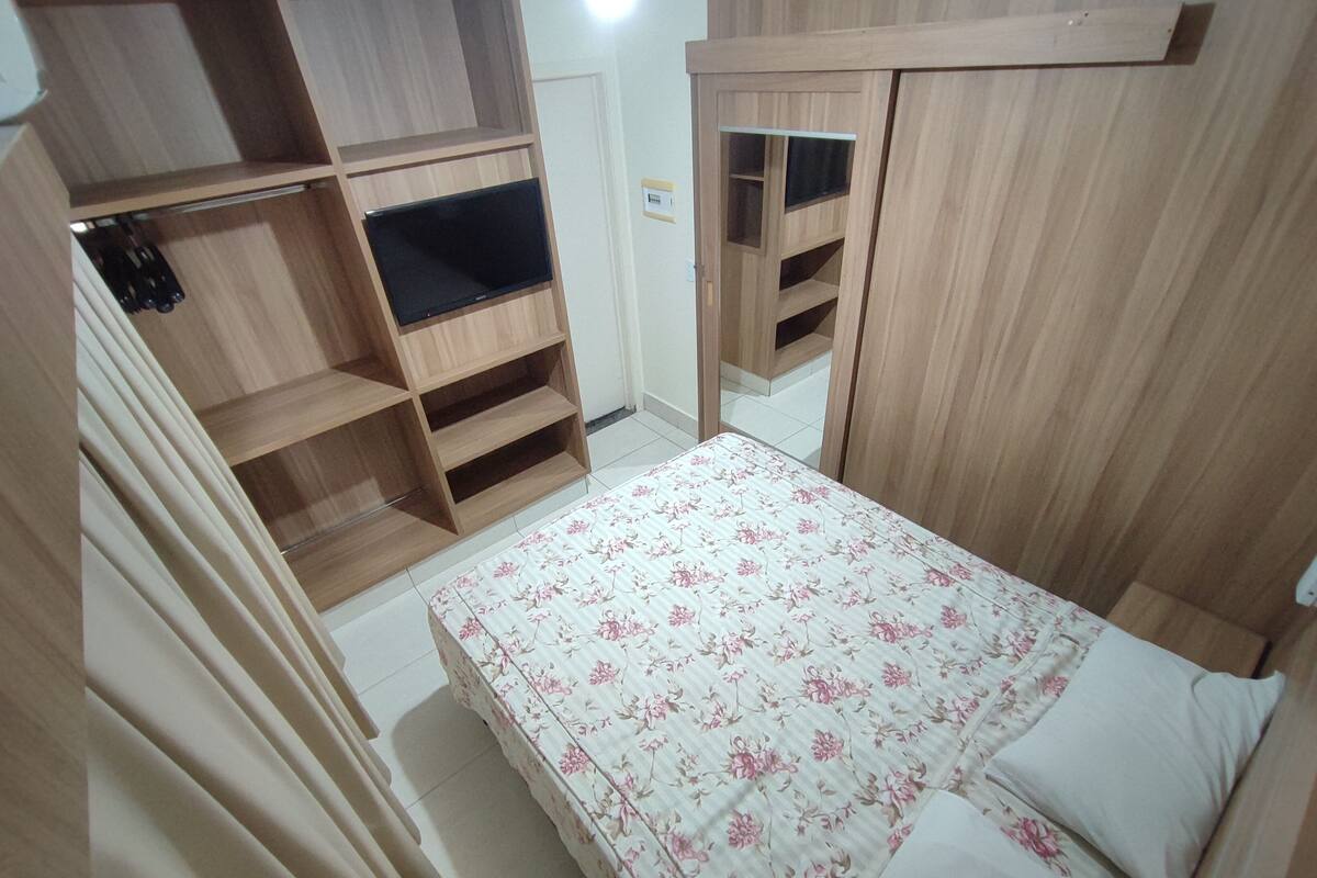 Family Apartment, 1 Bedroom, Non Smoking | 1 bedroom, bed sheets