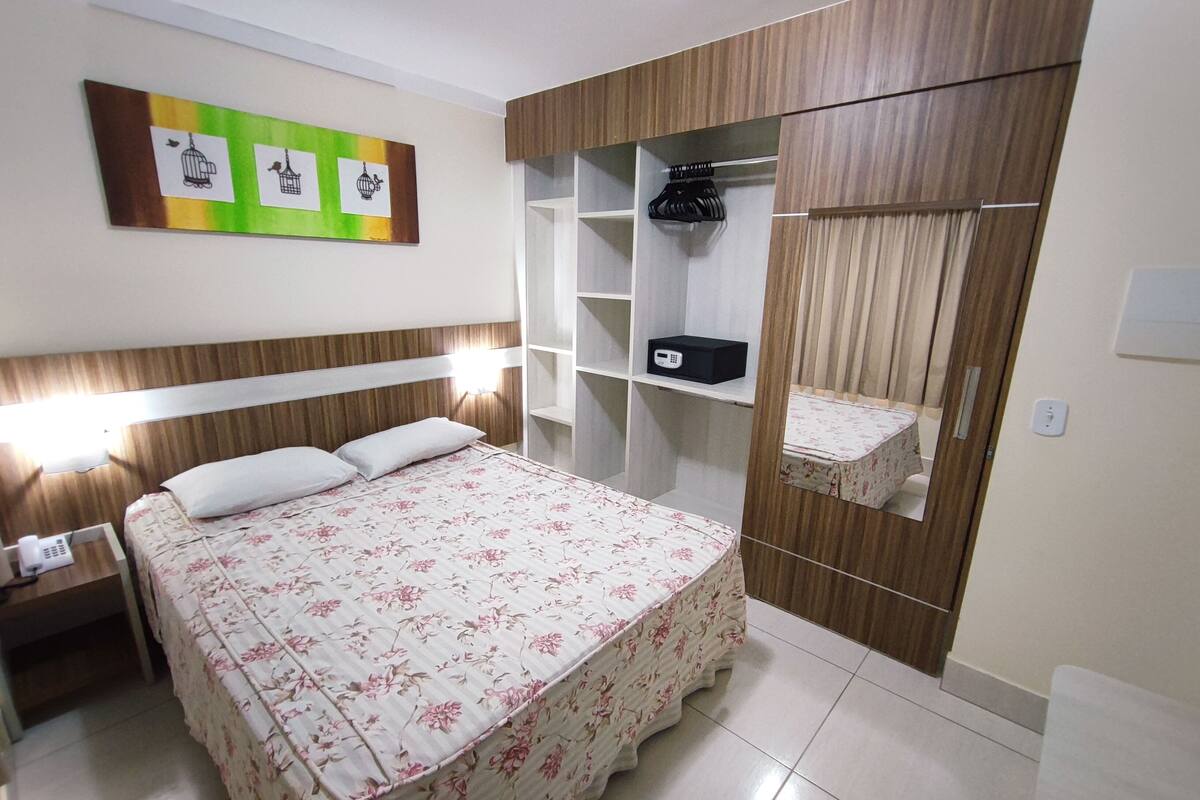 Family Apartment, Multiple Beds, Non Smoking, Kitchenette | 1 bedroom, bed sheets
