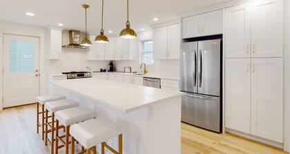 Coastal retreat steps to the beach with smart TVs, desk, grill, children's items