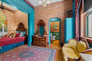 1 bedroom, desk, free WiFi, bed sheets