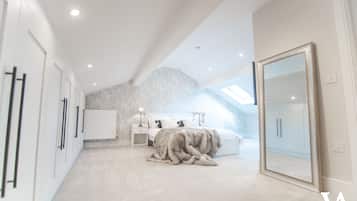 Luxury Apartment | 1 bedroom, Egyptian cotton sheets, premium bedding, down duvets