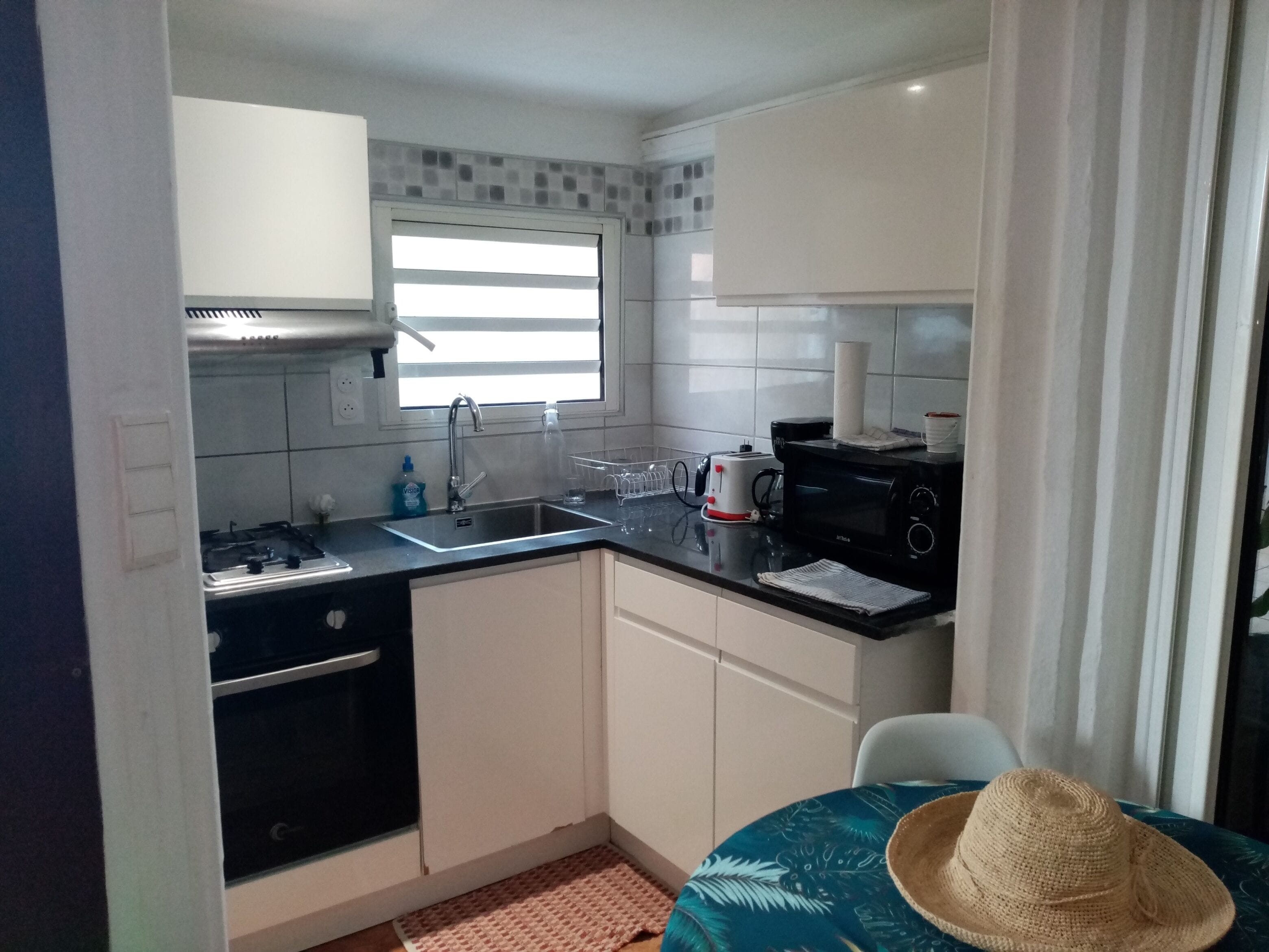 Family Studio | Private kitchen | Shared fridge