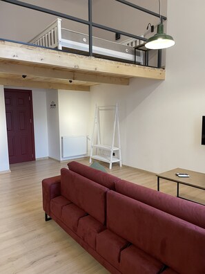 1 bedroom, Egyptian cotton sheets, premium bedding, in-room safe - Midamo Orbeliani (Tbilisi)