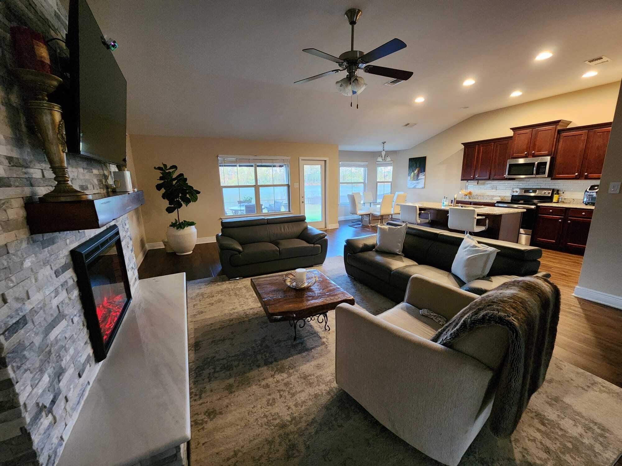 Emerald Lake View 4 Bedroom home