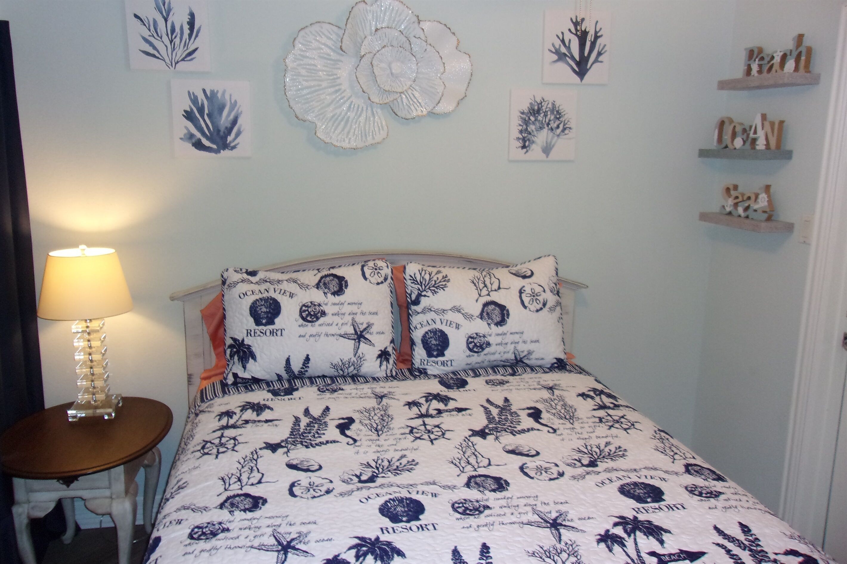 Anchored By the Sea-Victorian-Gulf Front-Sleeps 6