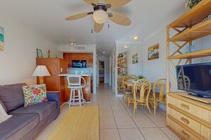 TV - Awesome View-Victorian-Welcomes up to 6-Gulf Front (Galveston)