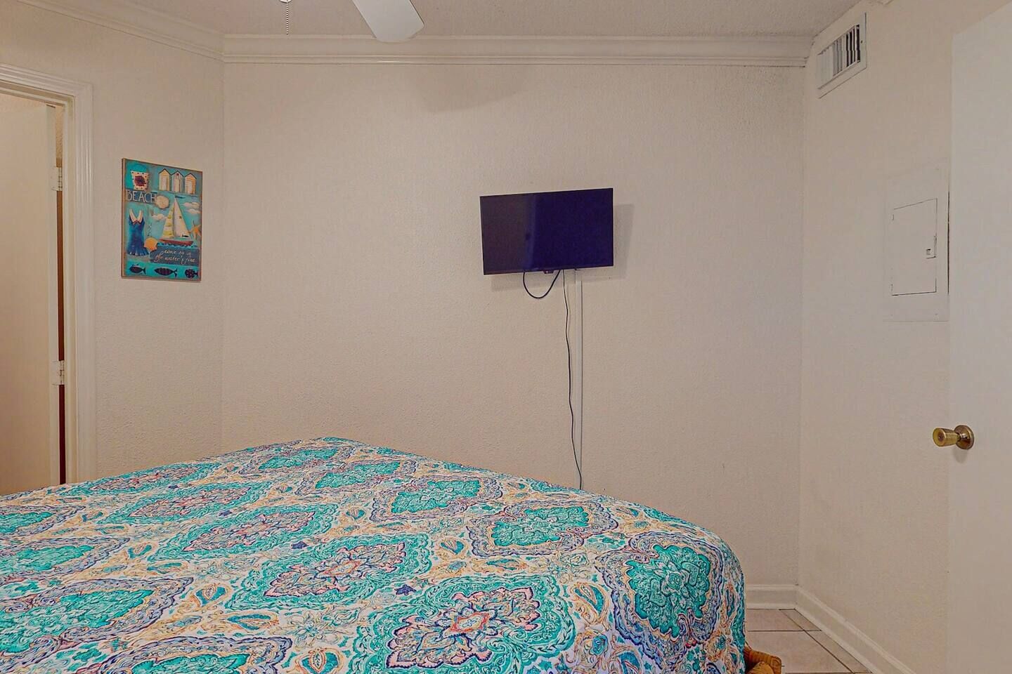 Barefootin'-Victorian-Gulf Front-Sleeps 6