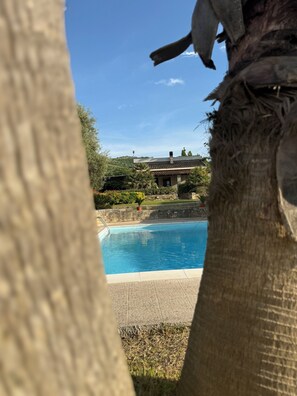 室外游泳池