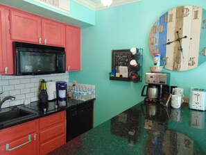 冰箱、微波炉、炉灶、洗碗机