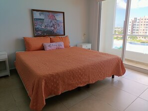 3 soverom, strykejern/-brett, wi-fi (inkludert) og sengetøy