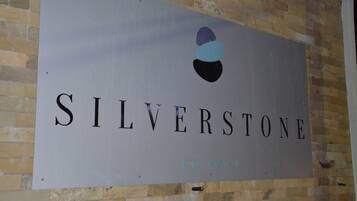 Mặt tiền nơi lưu trú