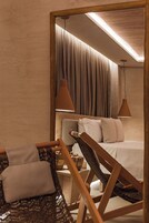 Deluxe Studio Suite | Premium bedding, pillowtop beds, minibar, in-room safe