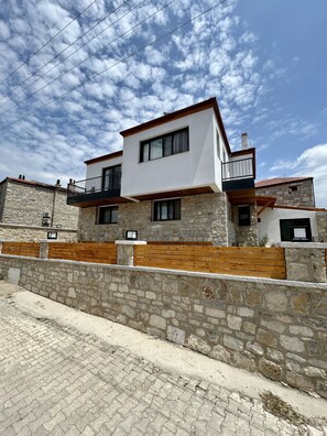 Front of property - Urla Karya Otel (Urla)