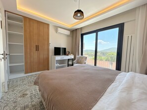 Basic Double Room | Free WiFi - Urla Karya Otel (Urla)