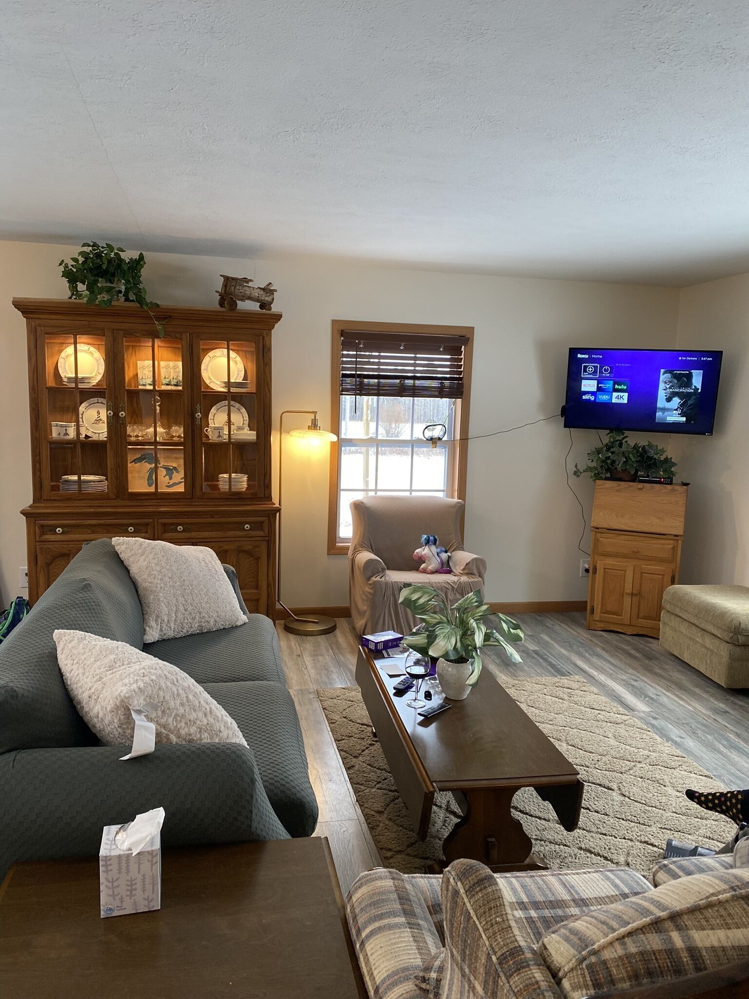 Pet friendly on 40 peaceful wooded acreas. Minutes from the beaches