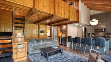 Apartment (3 Bedrooms) | Front of property