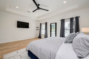 3 Schlafzimmer, Schreibtisch, Bügeleisen/Bügelbrett, kostenloses WLAN