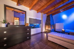 Smart-TV, Kamin, DVD-Player, Tischtennisplatte