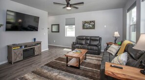 Smart TV, video games