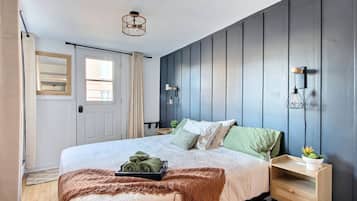 1 chambre, bureau, fer et planche Ă repasser, lit parapluie