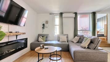 TV connectée, cheminée