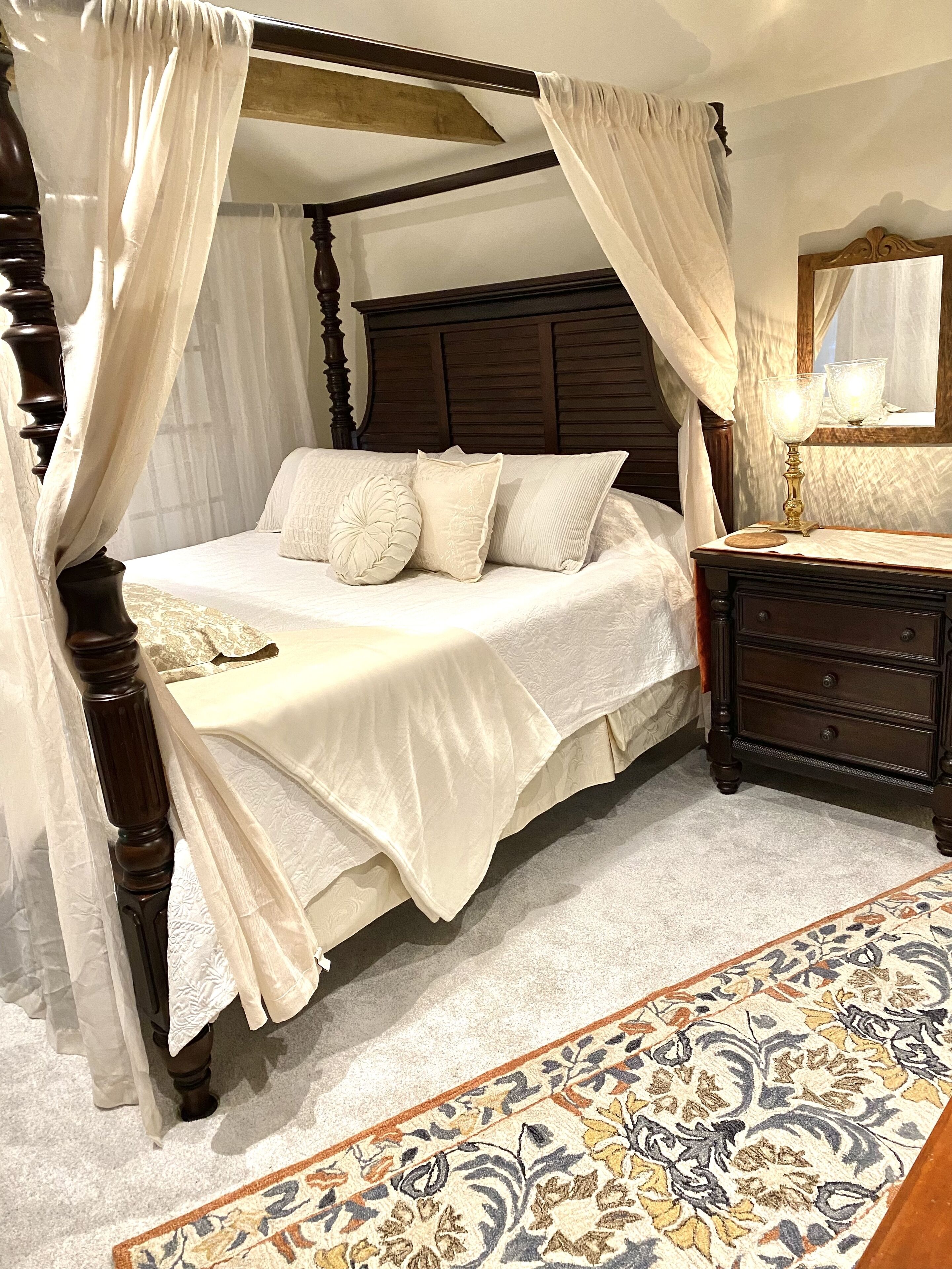 French Cottage in the woods 5min to lake/town