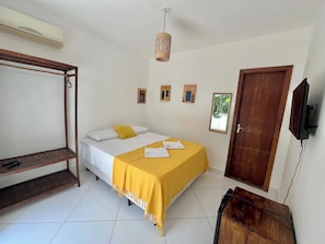 Free WiFi, bed sheets - Suítes D'Ajuda Inn (Porto Seguro)