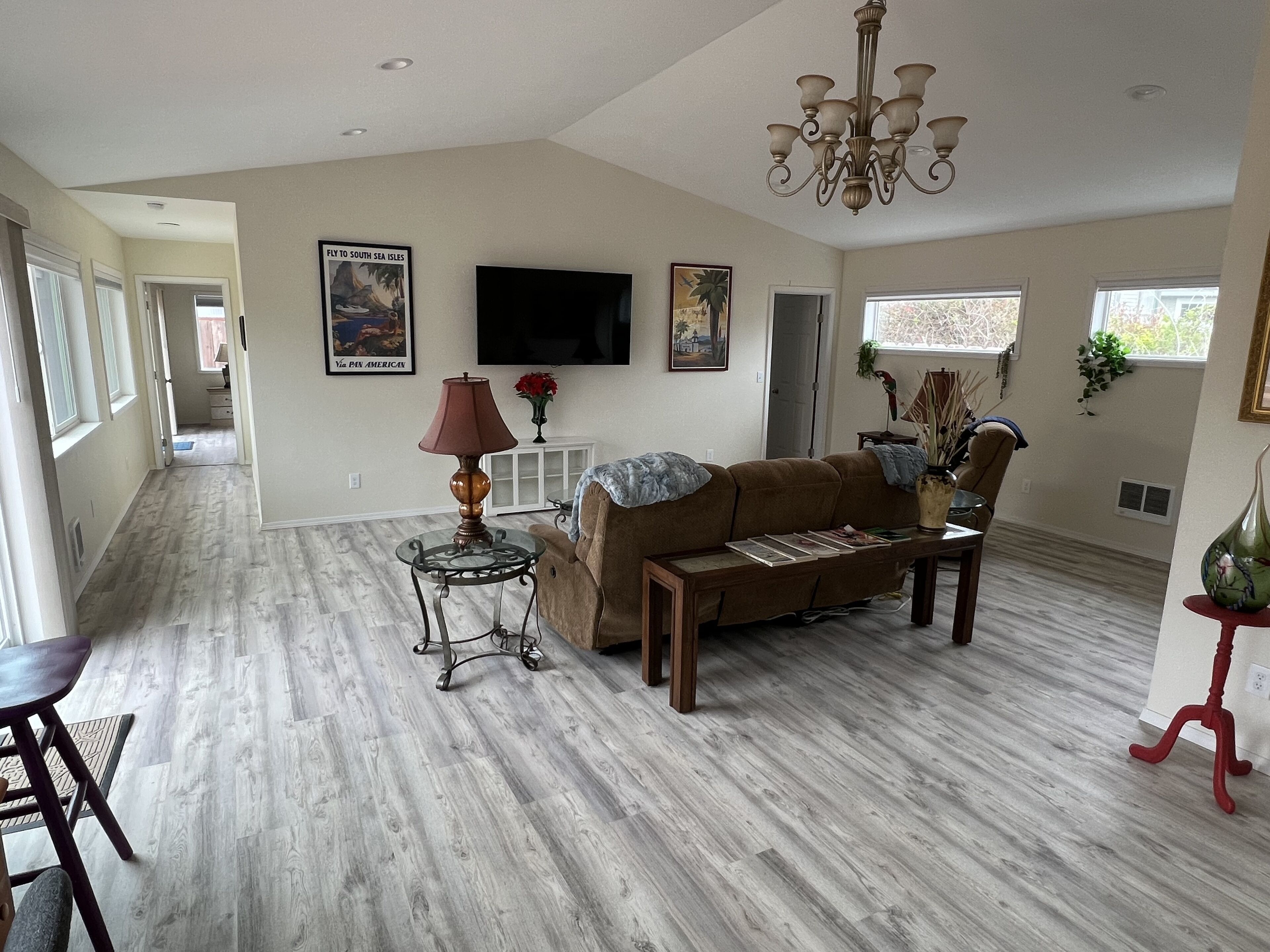 THE PINK PALACE. 4 BR/ 3 BA OCEAN VIEW HOME