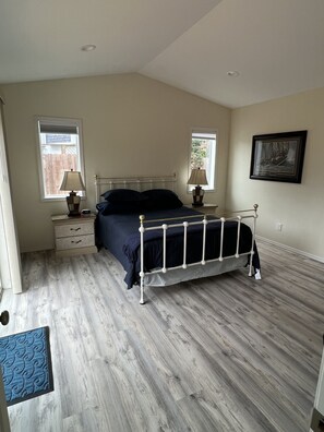 4 Schlafzimmer, Bügeleisen/Bügelbrett, WLAN, Bettwäsche