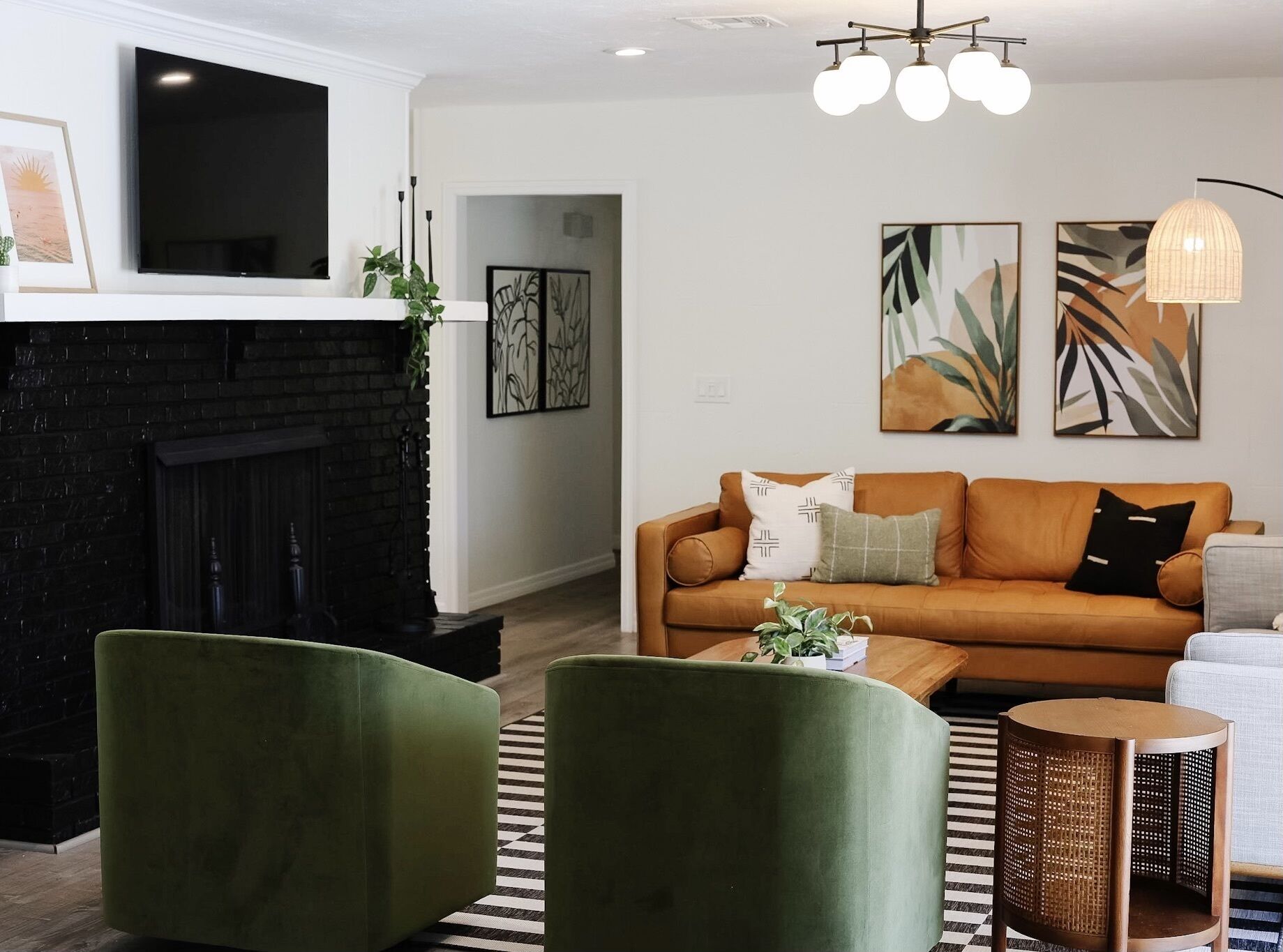 Stunning Family Retreat w Heated Pool & Game Room