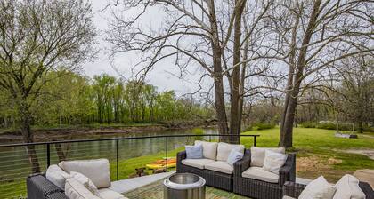 River House, kayak, fishing, king beds, riverfront