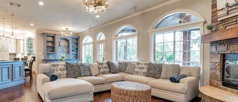 Smart TV, fireplace, offices