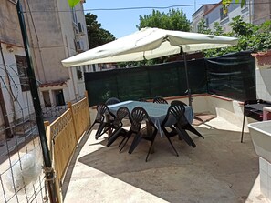 Outdoor dining - Apartment with small garden (Terrasini)