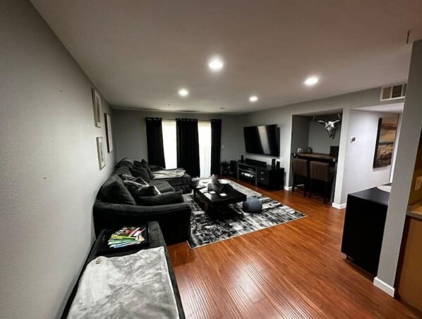 Smart TV, stereo