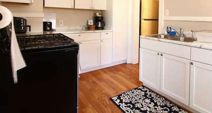 Spacious 1 Bedroom Unit