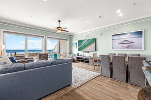 Smart-TV, DVD-Player, Tischtennisplatte