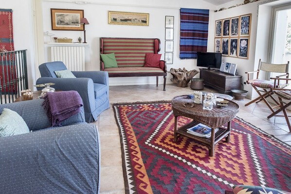 TV - Home on the sea - Numana, prestigious sky-land with sea view (Numana)