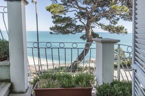 Property grounds - Home on the sea - Numana, prestigious sky-land with sea view (Numana)