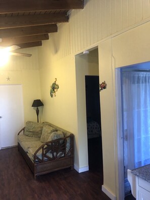 Interior - Starfish Villa, quiet Caribbean paradise with wonderful valley views (Cruz Bay)