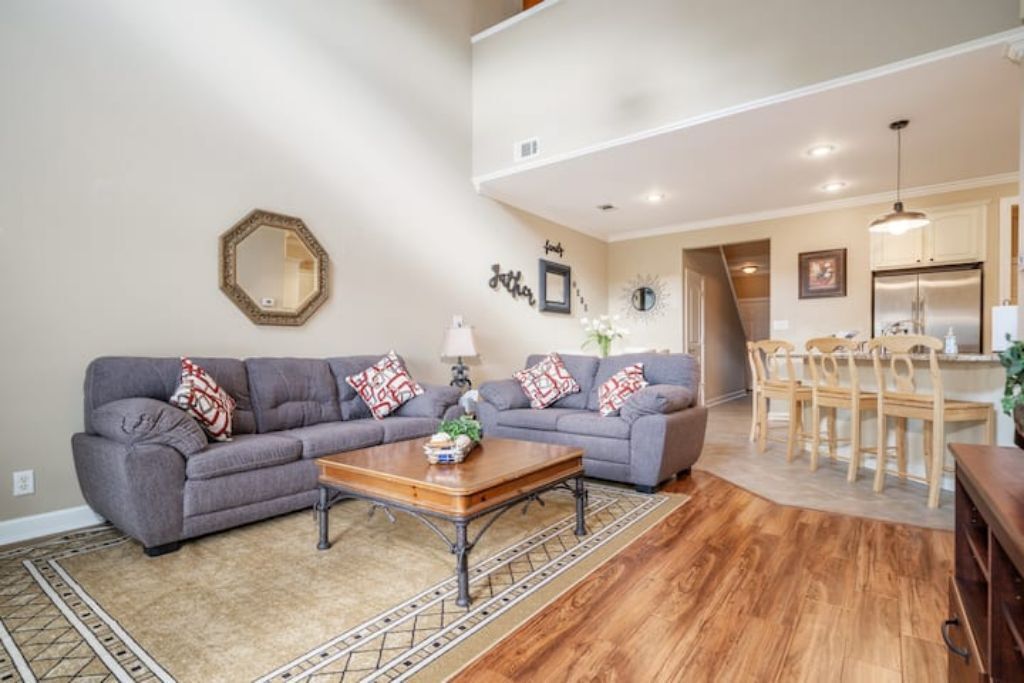 Townhouse on the lake, Pool, Kayaks