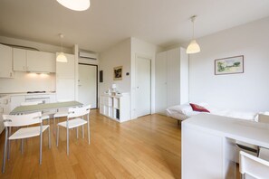 1 bedroom, iron/ironing board, bed sheets