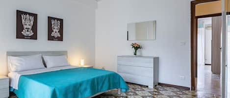 4 chambres, fer et planche Ă repasser, accĂšs Ă Internet, literie fournie