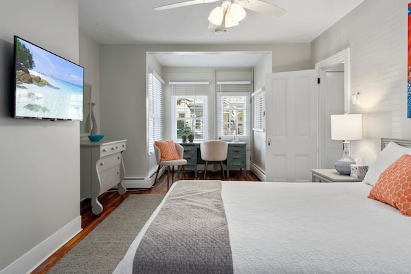 4 bedrooms, desk, iron/ironing board, free WiFi