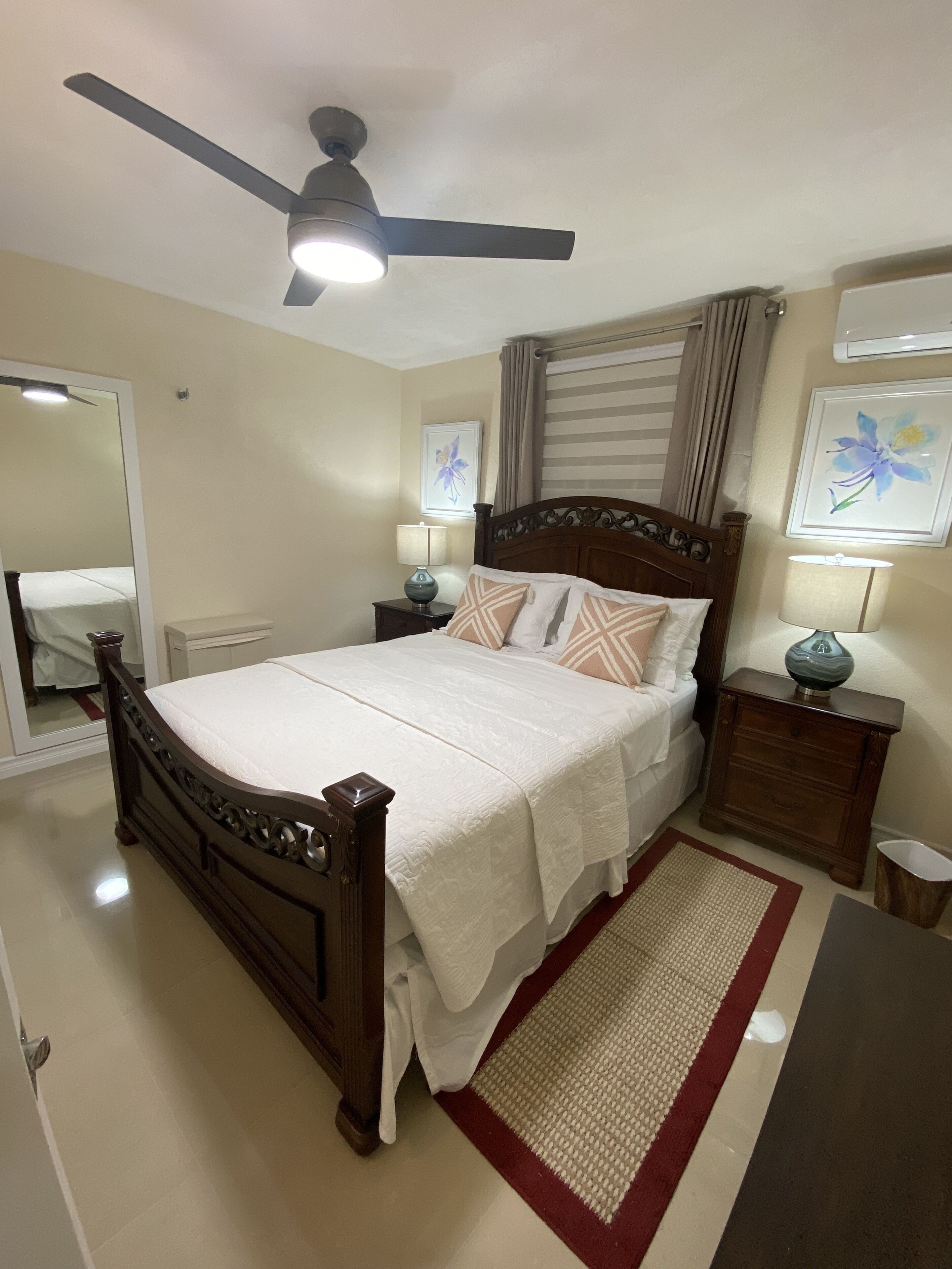 2 bedrooms, iron/ironing board, WiFi, bed sheets