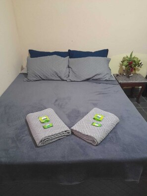 Family Apartment, Kitchen | Hypo-allergenic bedding, minibar, blackout drapes, free WiFi - Sitio148 Hospedaria  (Itatiaia)