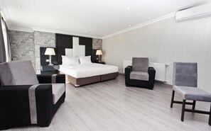 Standard Room | 1 bedroom, soundproofing, iron/ironing board, free WiFi