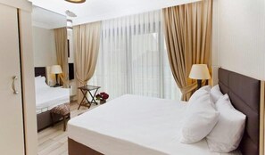 Soundproofing, iron/ironing board, free WiFi - EVODA HOTEL (Istanbul)