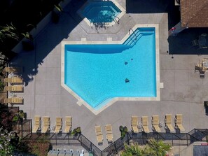 Piscine extérieure, piscine chauffée