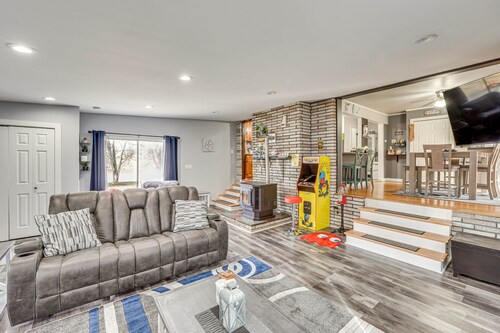 Waterfront Wallkill Duplex Home w/ Fire Pits!